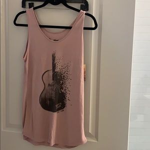 Hard rock tank
